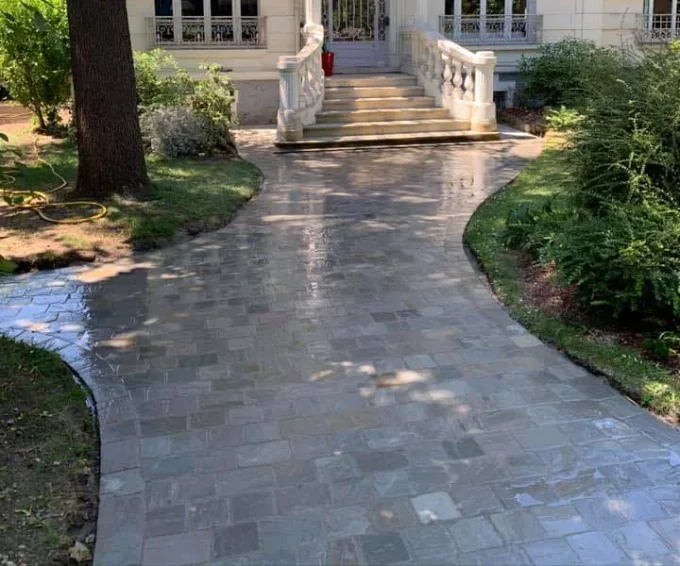 Pavés grès kandla white beige blanc rosé 14/14 cm Ep. 5/7 cm - unité de vente : 1 m² pour 42 pavés