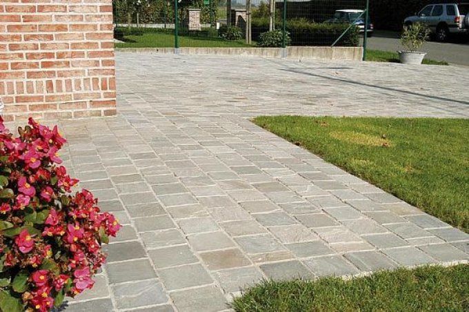 Pavés grès kandla Gris 14/14 cm Ep. 2 cm - unité de vente : 1 m² pour 42 pavés