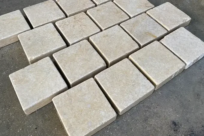 Pavés New Sunny Heritage 14/14 cm Ep. 3 cm - unité de vente : 1 m² pour 42 pavés