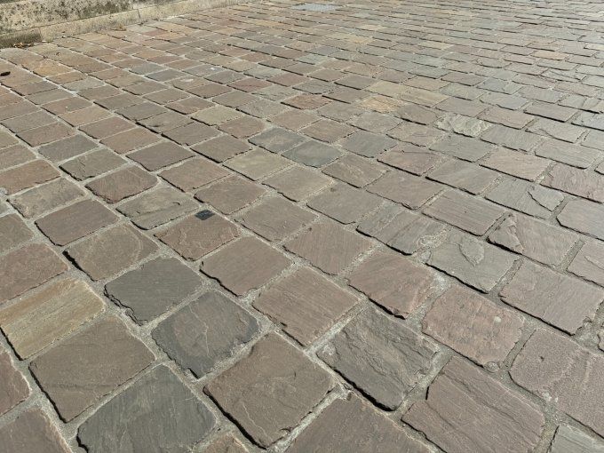 Pavés grès kandla Multi Color 14/14 cm Ep. 7/9 - unité de vente : 1 m² pour 42 pavés