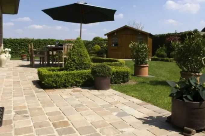 Pavés grès kandla Multi Color 20/20 cm Ep. 4/6 - unité de vente : 1 m² pour 22 pavés